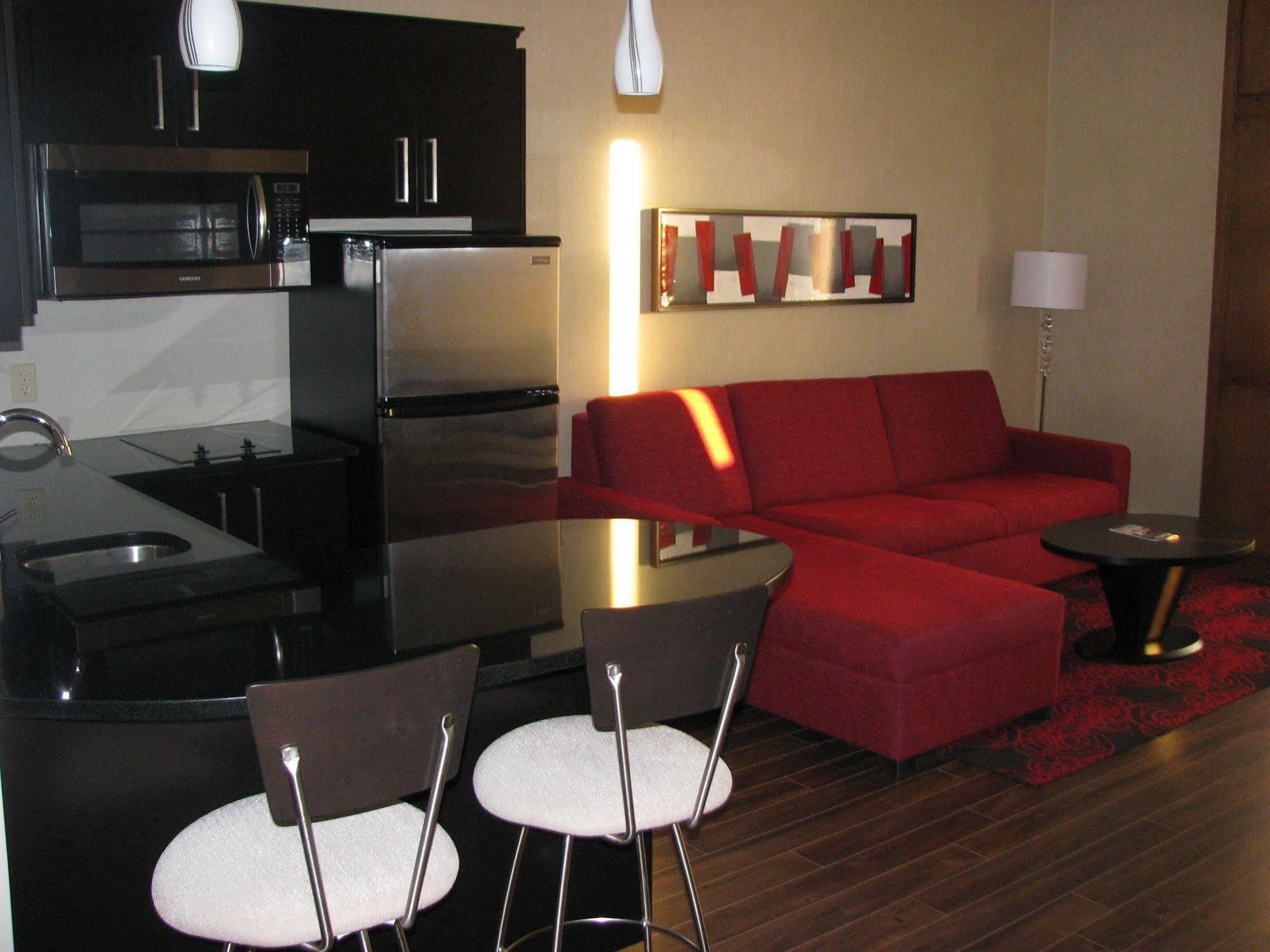 Hotel Chateauneuf Gatineau-Ottawa Exterior foto